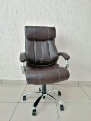 Кресло Barneo K-303 для руководителя (коричневая экокожа) в Чебаркуле - chebarkul.ok-mebel.com | фото 1